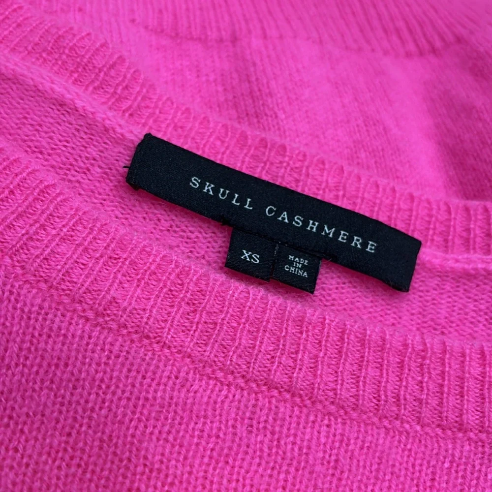 SKULL CASHMERE (XS) Pink Skull Sweater Soft Luxury Knit - Picture 6 of 13